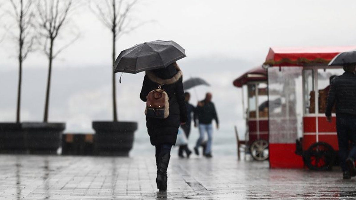 Yeni hafta soğuk ve yağmurla başladı: Meteoroloji'den 14 il için sarı kodlu uyarı