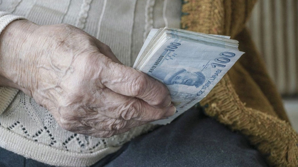 Emekliye ikramiye değil seyyanen zam: En az 8 bin 77 TL! Memur maaşına yapılan zamla aynı olacak