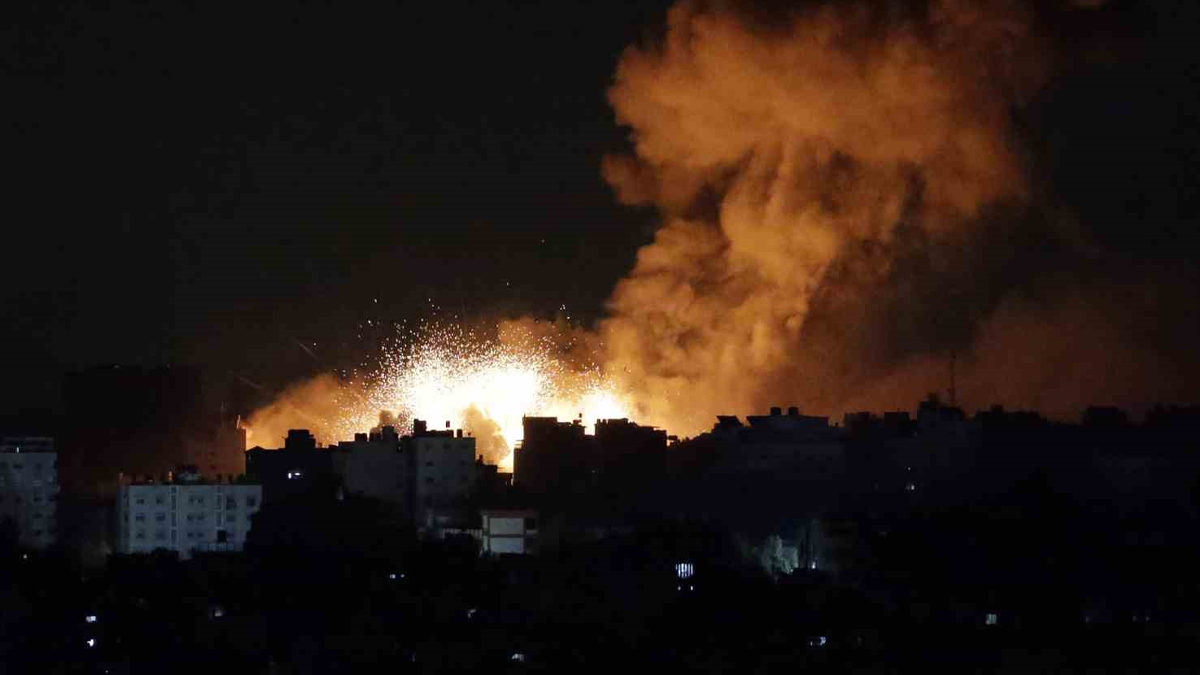İsrail gece boyunca Gazze'ye kabusu yaşattı