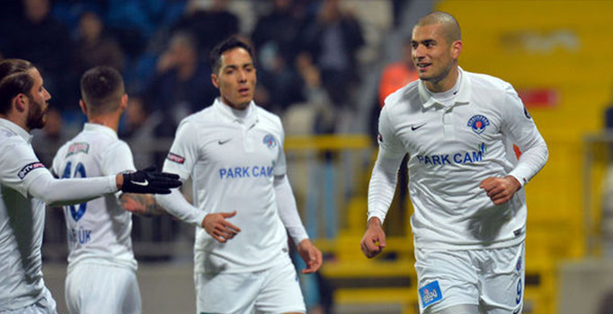 Galatasaray Eren Derdiyok'u Beşiktaş'ın elinden kaptı!