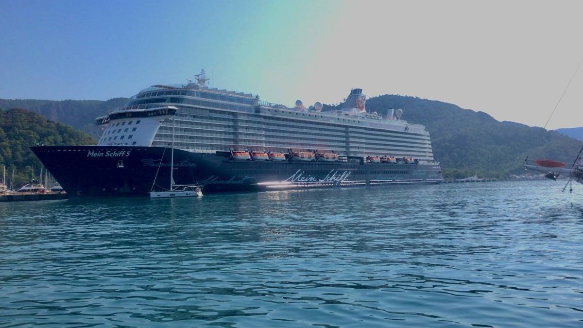 İsrail-Filistin savaşı rotayı değiştirdi: Dev yolcu gemileri Türkiye'ye demir attı