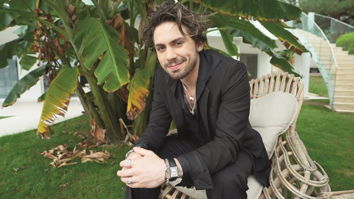 Sır gibi sakladığı babası ortaya çıktı! Meğer o da ünlüymüş...