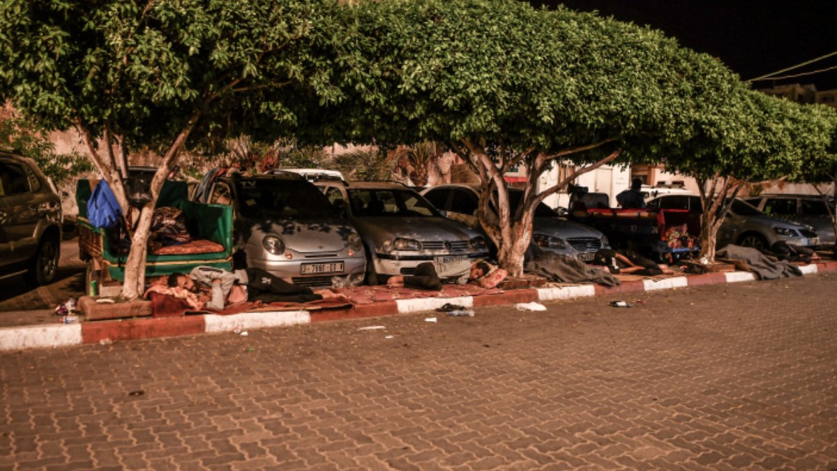 Zulümden kaçan Filistinliler Şifa Hastanesi'ne sığındı