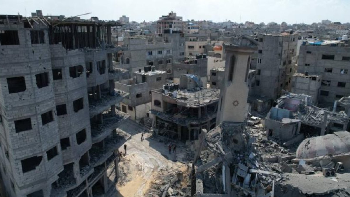 İsrail'in hedefi mülteci kampı: Yoğun bombardımana tutuldu