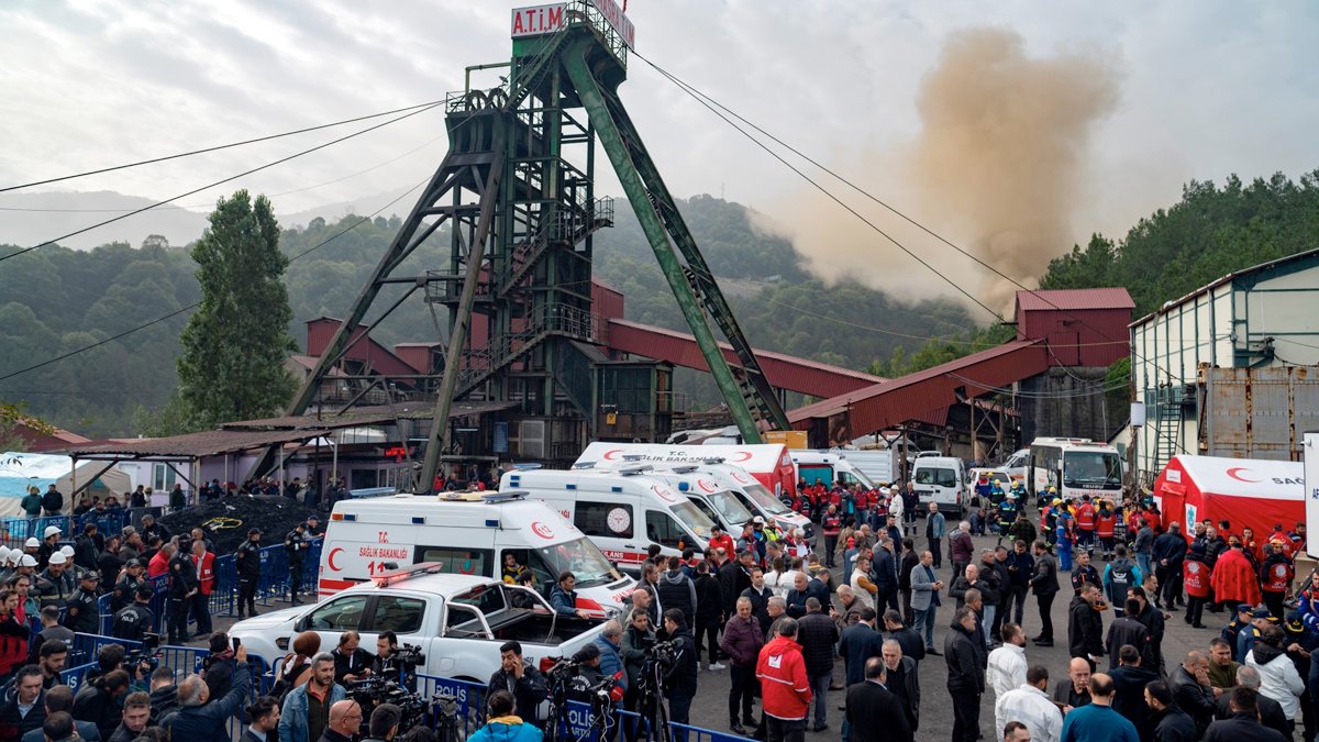 43 madenci yaşamını yitirmişti: Amasra faciasının üstünden 1 yıl geçti