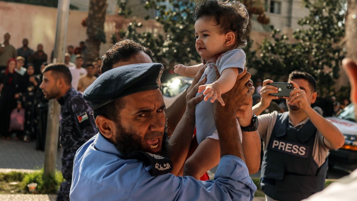 İsrail'in tahliyesini istediği Gazze'deki hastane müdürü isyan etti: Hastaların durumu ciddi, onları bırakmayacağız