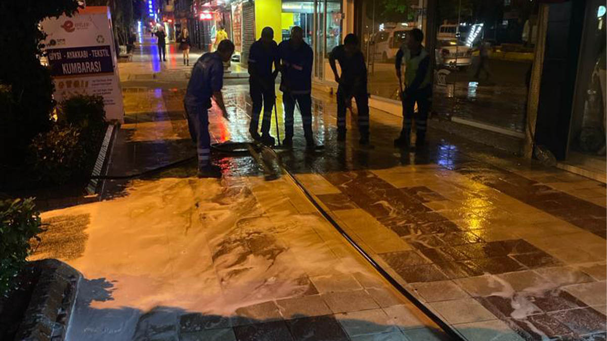 Aydın Büyükşehir Belediyesi pırıl pırıl Aydın için 24 saat çalışıyor