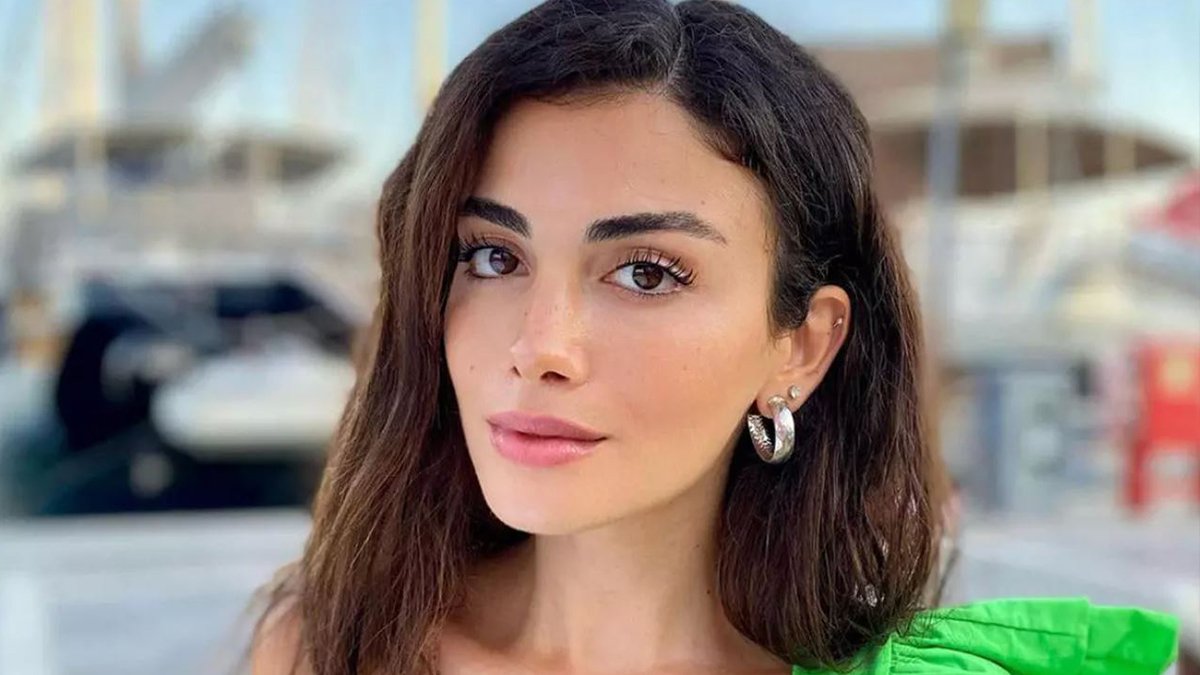 Meğer o da estetikli güzellerdenmiş... Özge Yağız'ın eski halini görenler gözlerine inanamadı!