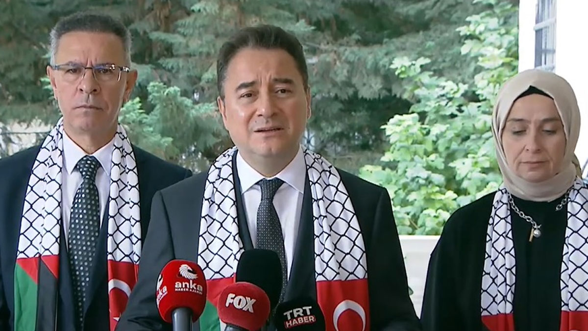 Babacan'dan Filistin Büyükelçiliği'ne ziyaret: Bilerek hastaneleri vurmak insanlık suçu