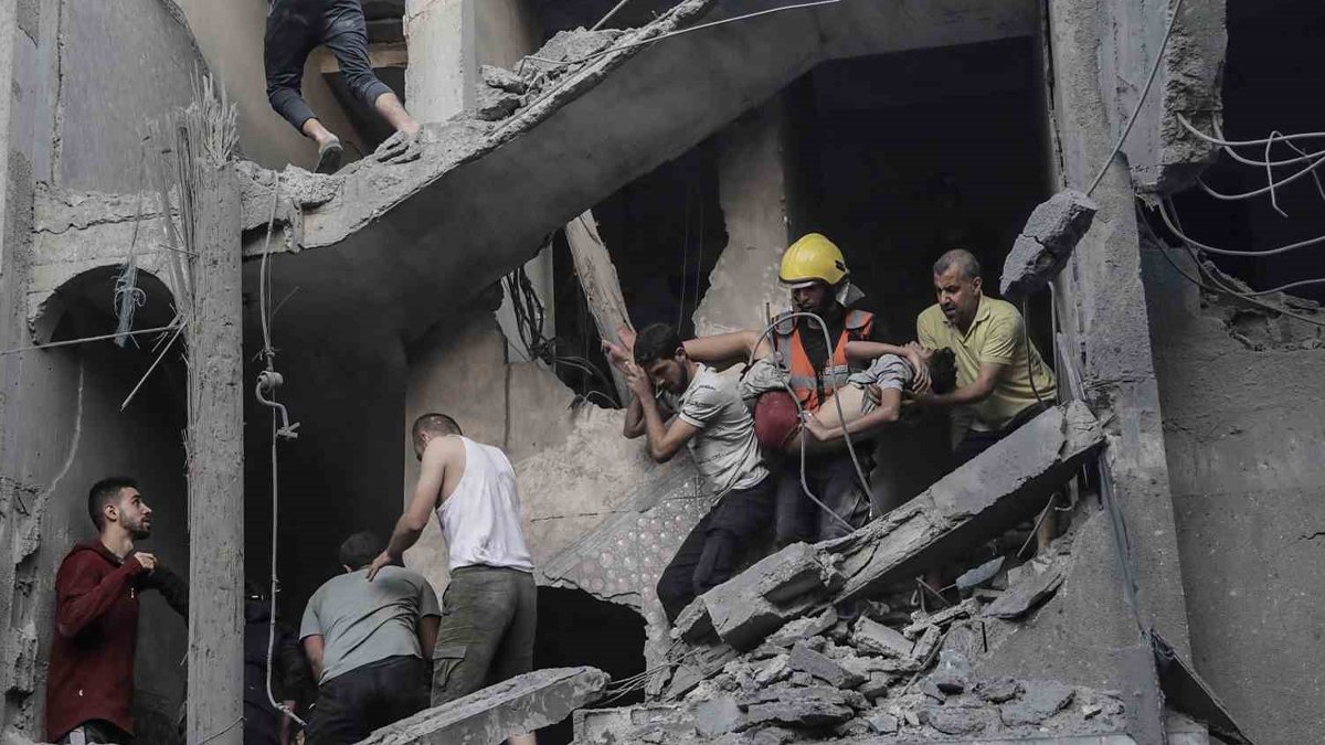 İsrail saldırıları 4 hastaneyi devre dışı bıraktı