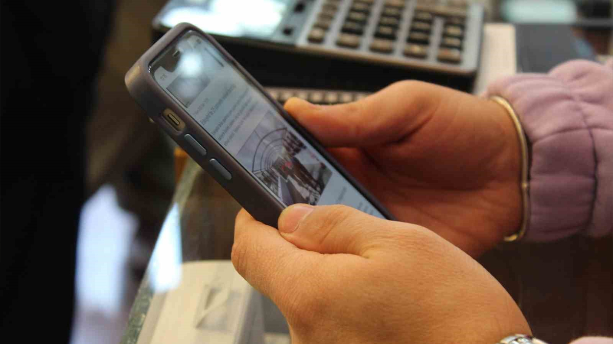 Telefon piyasası IMEI numarasının silinmesine sevindi