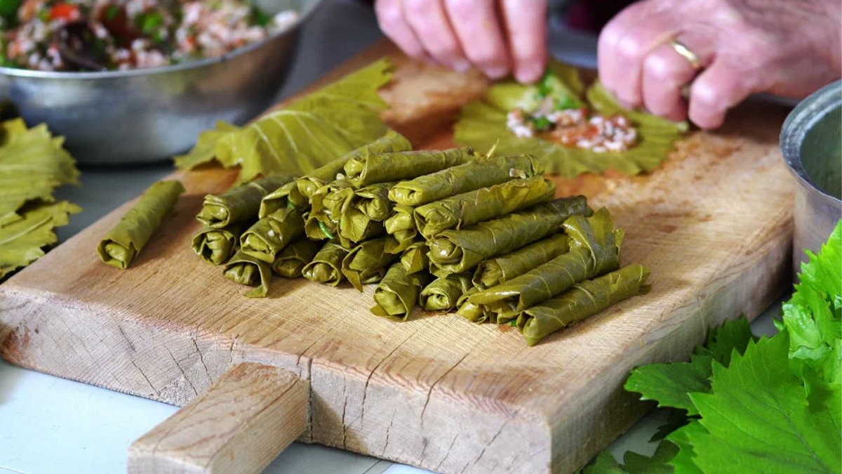 Dondurucuya yaprak sarmanın püf noktası! Yeni yapılmış gibi taptaze oluyor, içi asla  azalmıyor
