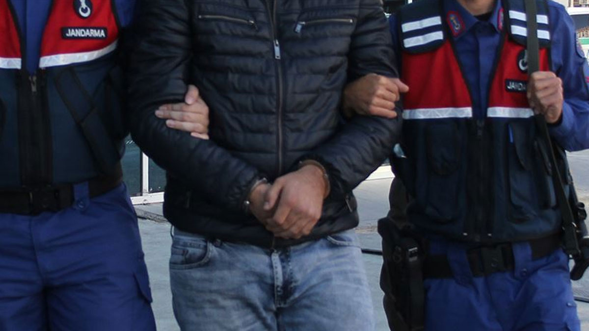 Eyüpsultan'da silah tacirlerine operasyon