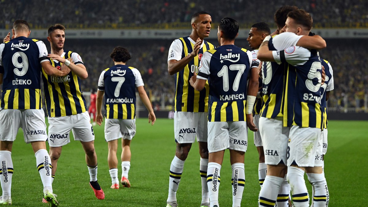 Fenerbahçe, rekor kırarak liderliğini sürdürdü - TRT Spor