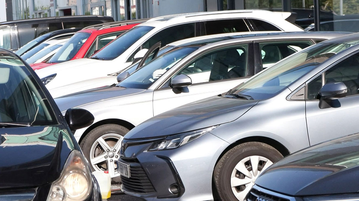 İkinci el araba satışında şimdi de aksesuar fırsatçılığı! Devletin koyduğu yasağı böyle aşıyorlar