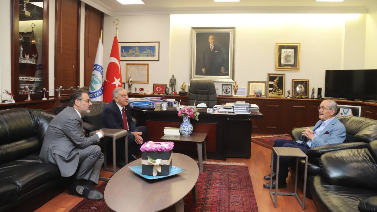 Milletvekili Altıntaş’tan Başkan Büyükerşen’e ziyaret