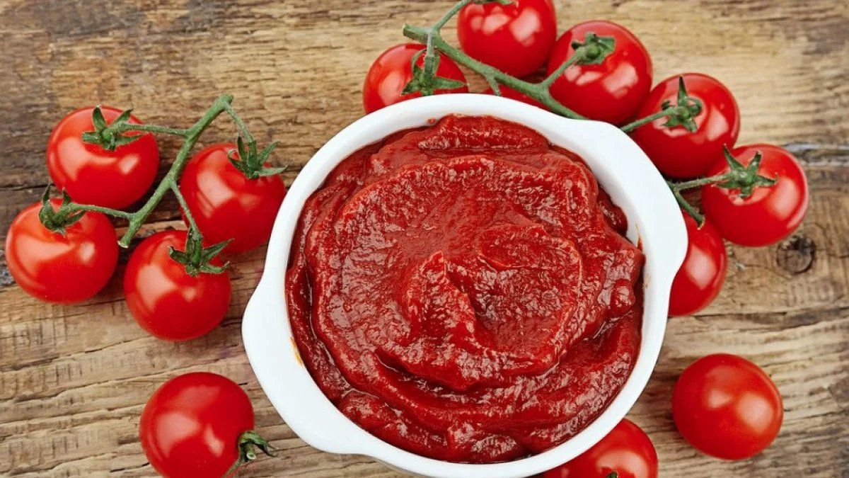 Salçalar bu şekilde yapılınca hiç bozulmuyor! Aslında en büyük sır ondaymış: İşte hiç bozulmayan salça tarifi