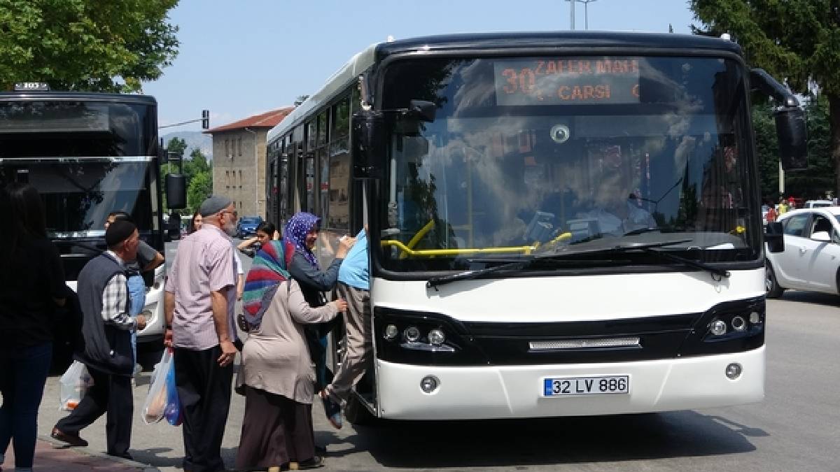 Toplu taşıma çıkmazına noktayı koydu! “Ücretsiz ulaşımla sorunumuz” yok diyerek açıkladı: 65 yaş üzeri de dahil…