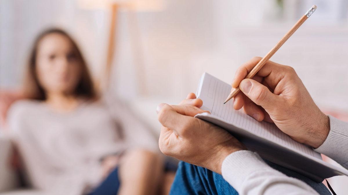 Sahte psikolog hayatlarını kabusa çevirdi! Bir de kendine internet sitesi açmış,  “Travma avcısı" yaptıklarıyla şok edecek