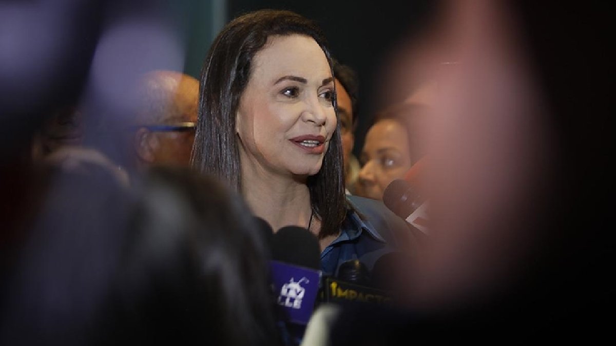 Venezuela'da muhalefetin adayı siyasi yasaklı Machado oldu