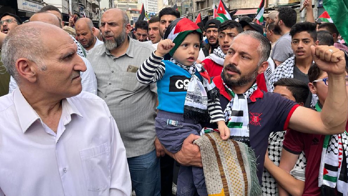 'İsrail ile barış anlaşmasını iptal edin!' çağrısı: Ürdün’de binler Filistin için yürüdü