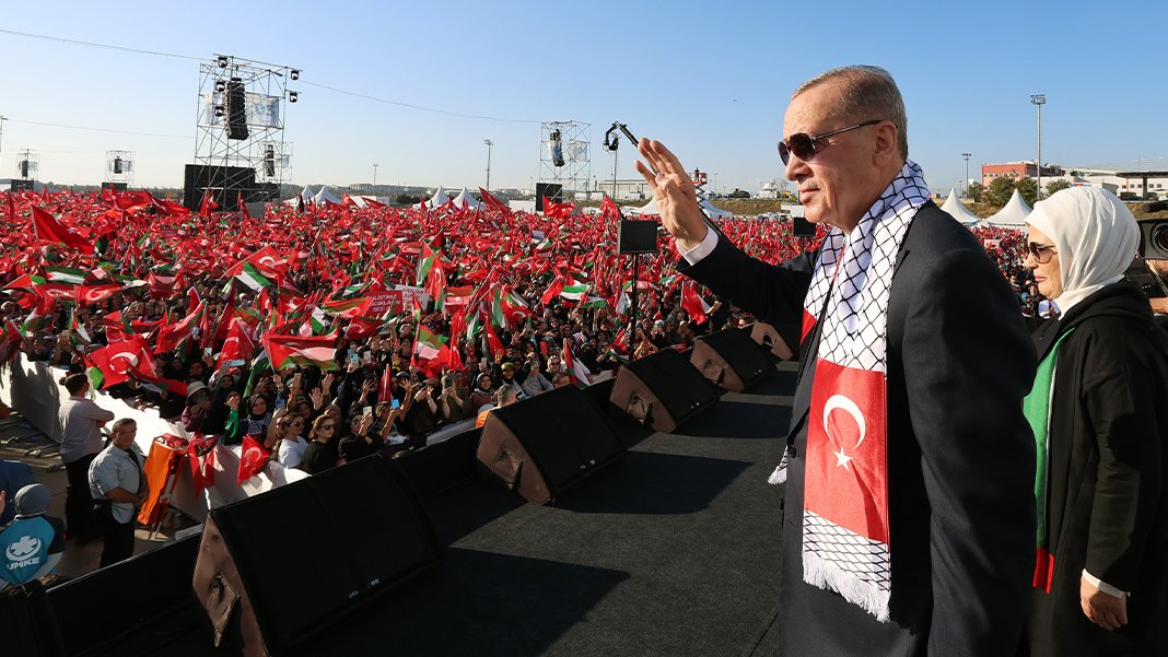 Erdoğan: Ey Batı! Yeniden bir Hilal-Haçlı mücadelesi mi istiyorsunuz?