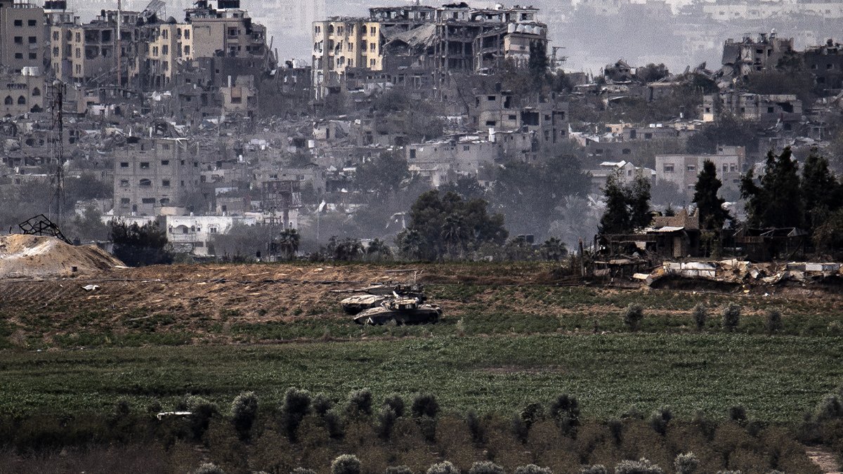 İsrail tanklarını Gazze'nin kuzeyine yerleştirdi