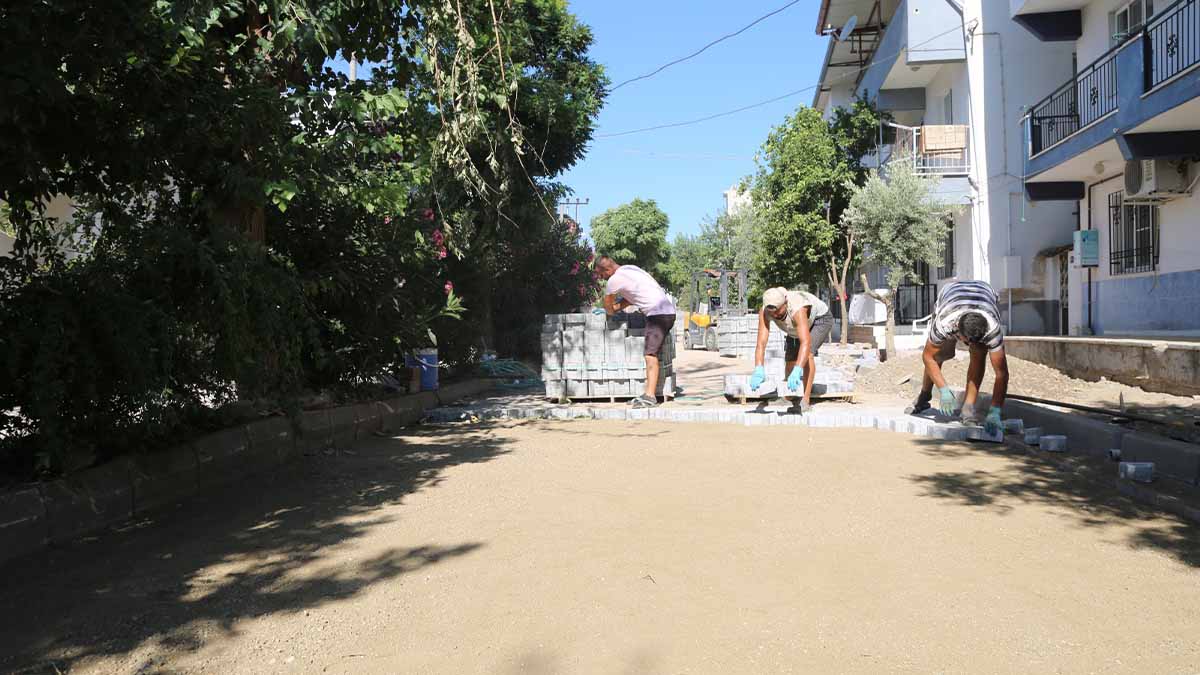 Efeler yol yapımında rekor sayılara ulaştı