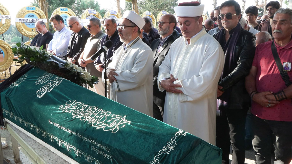 Jeyan Tözüm son yolculuğuna uğurlandı