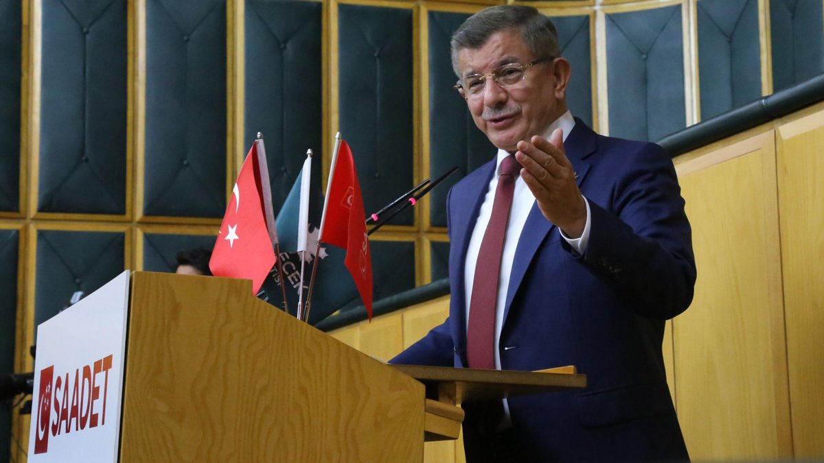 Davutoğlu'ndan iktidara 'Gazze' eleştirisi: Türkiye İsrail'e yaptırım uygulamadı kimse şov yapmasın