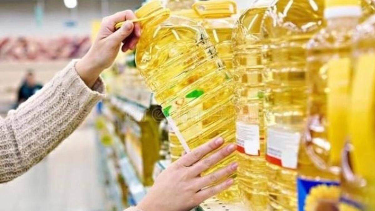 Ayçiçek yağında süper indirim! Tarlada zam markette indirim var! 5 litresi 145 TL'den satılıyor herkes markete koşuyor