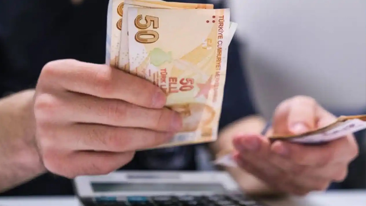 Enflasyon verileri maaşlardaki erimeyi ortaya koydu: Asgari ücret dört ayda buhar oldu