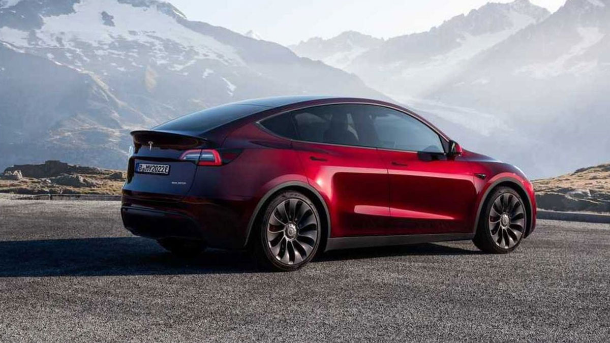 Tesla Türkiye'de indirime gitti