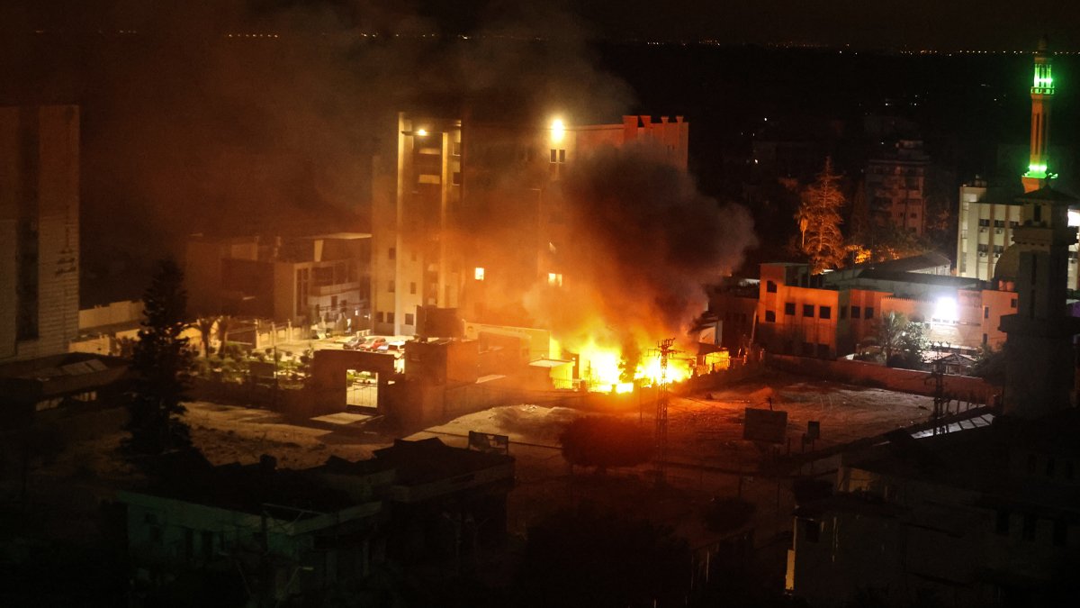 İsrail'in 'savaş suçu' karnesi: 20 yıldır defalarca hastaneleri hedef aldı