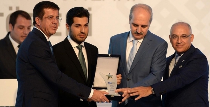 Rıza Sarraf'a ödül tartışması: Heykelini dikin!