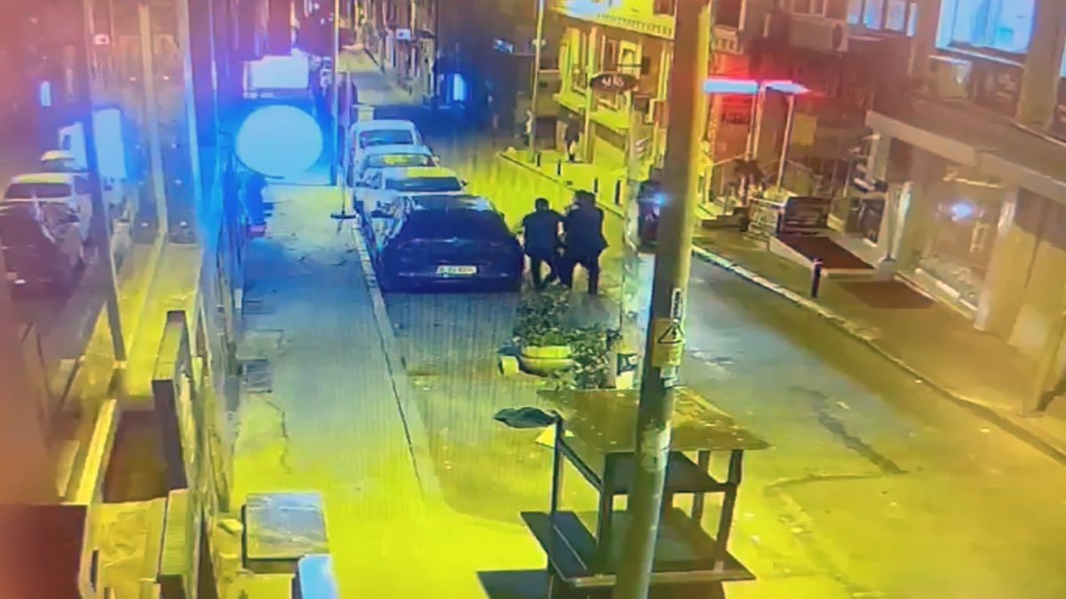 Sokak ortasında yine kadına şiddet! İş yerini basıp zorla...