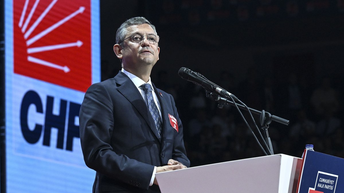 Siyasilerden Özgür Özel'e tebrik mesajları