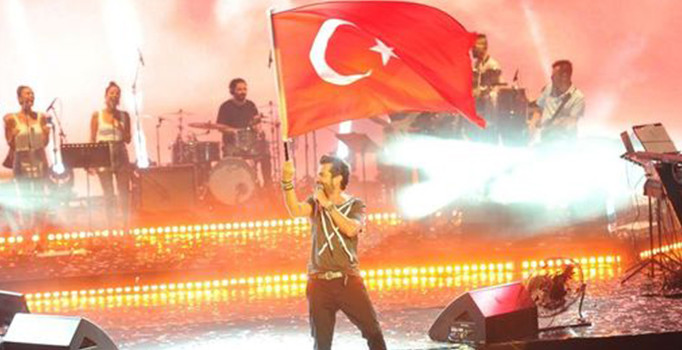 Kenan Doğulu: Zor günlerden geçiyoruz