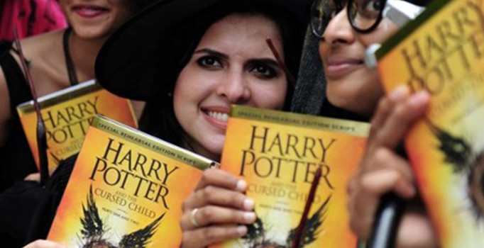 Harry Potter serisinin 8. kitabı çıktı