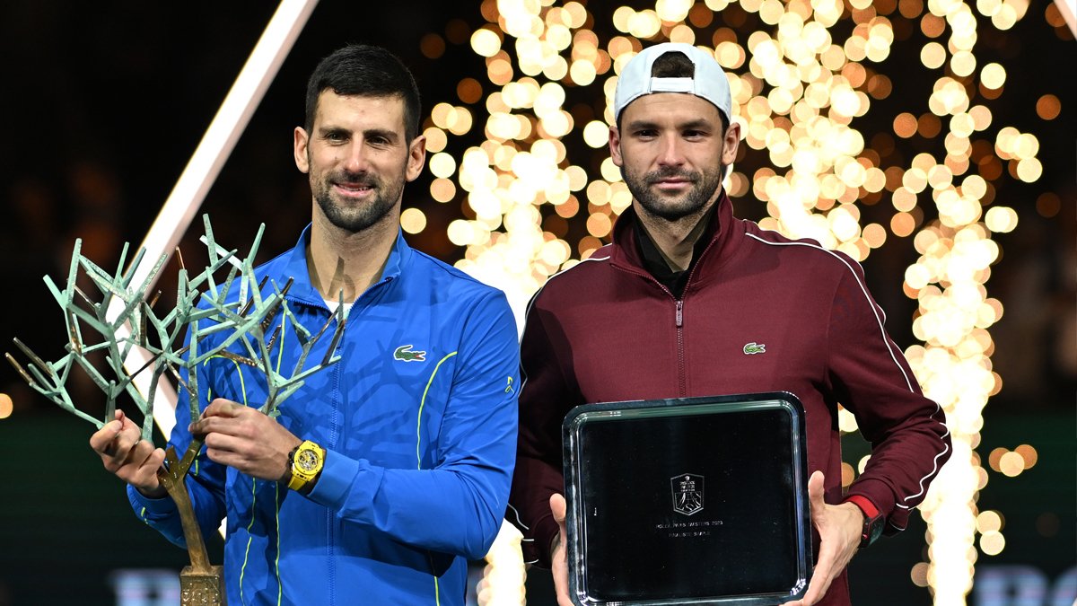 Djokovic Paris Masters'ta kupaya uzandı