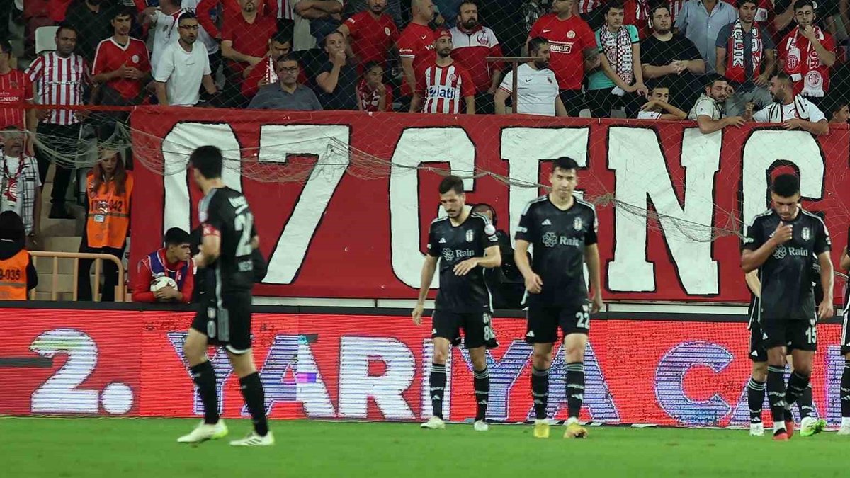 Beşiktaş'ta iç saha ve dış saha arasında fark göze çarpıyor