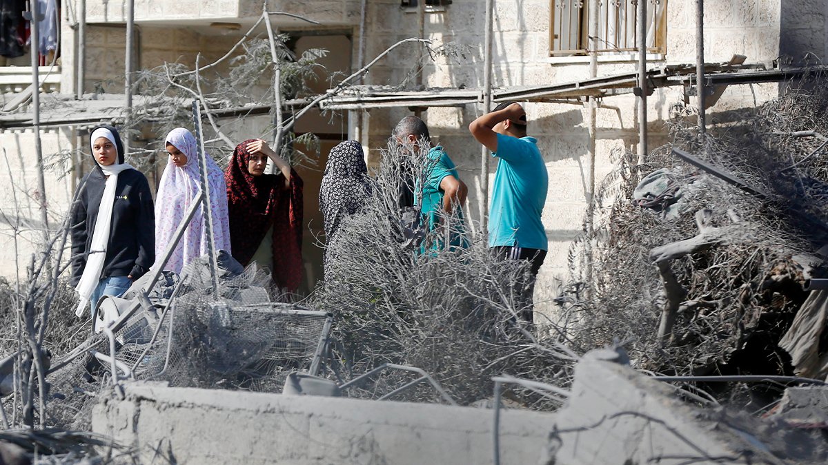 Ölüm saçan İsrail Gazzelileri evinden de etti