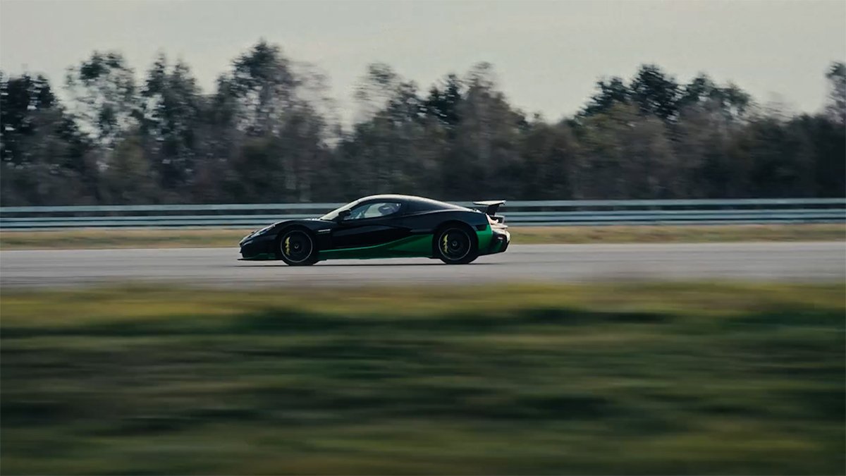 Geri viteste 275km/h ile dünya rekoru kırdı! Elektrikli otomobil Rimac Nevera'dan yeni bir dünya rekoru
