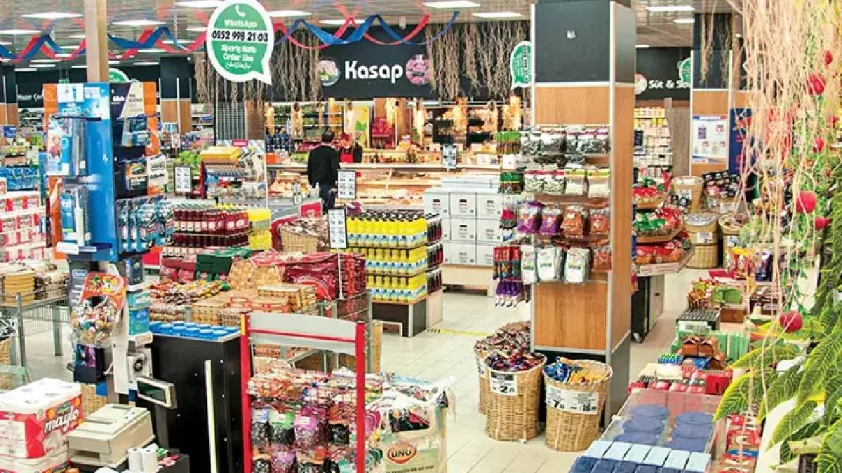 Mahallenizde bu market varsa hemen koşun! Böyle fiyat indirimi görülmedi: Kaşar peynir 159 TL, ayçiçek yağı 109,99 TL...