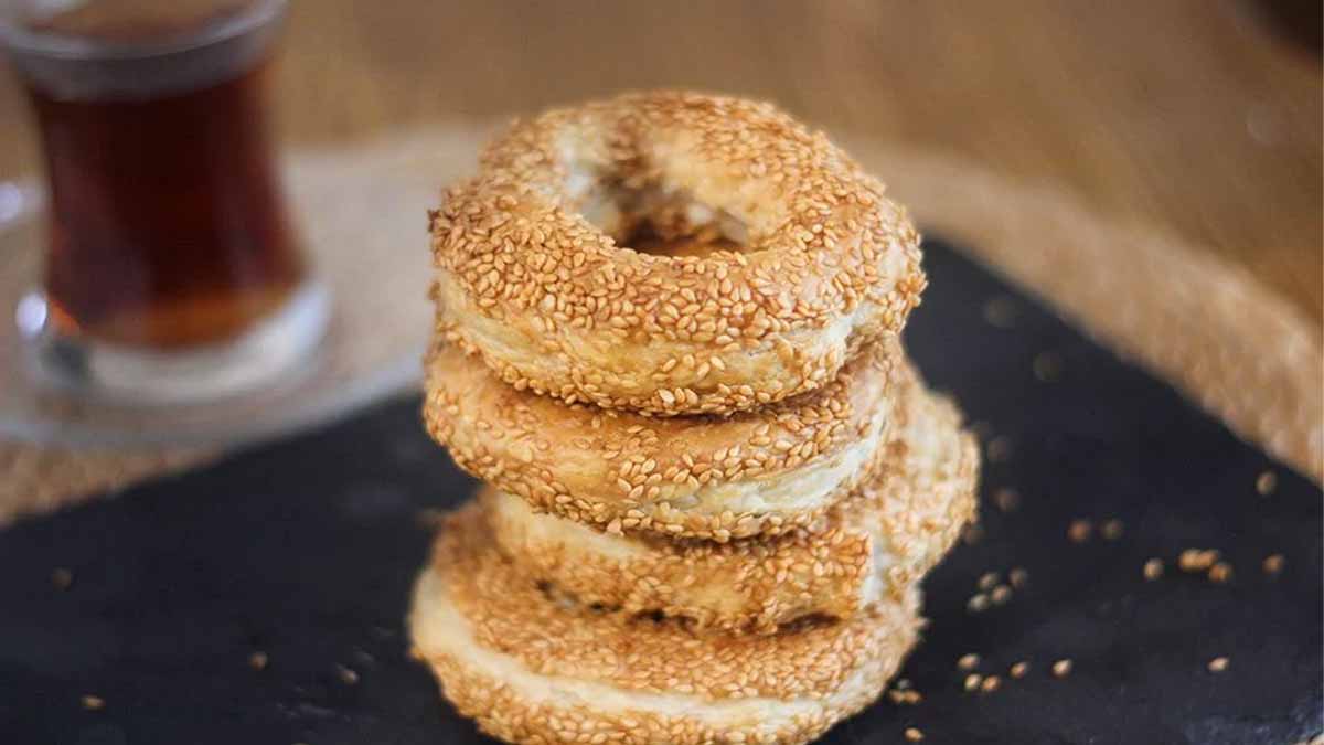 Ankara simitini aratmıyor! Milföy hamurundan pratik simit tarifi: Çıtırlığıyla herkesi bağımlısı yapacak