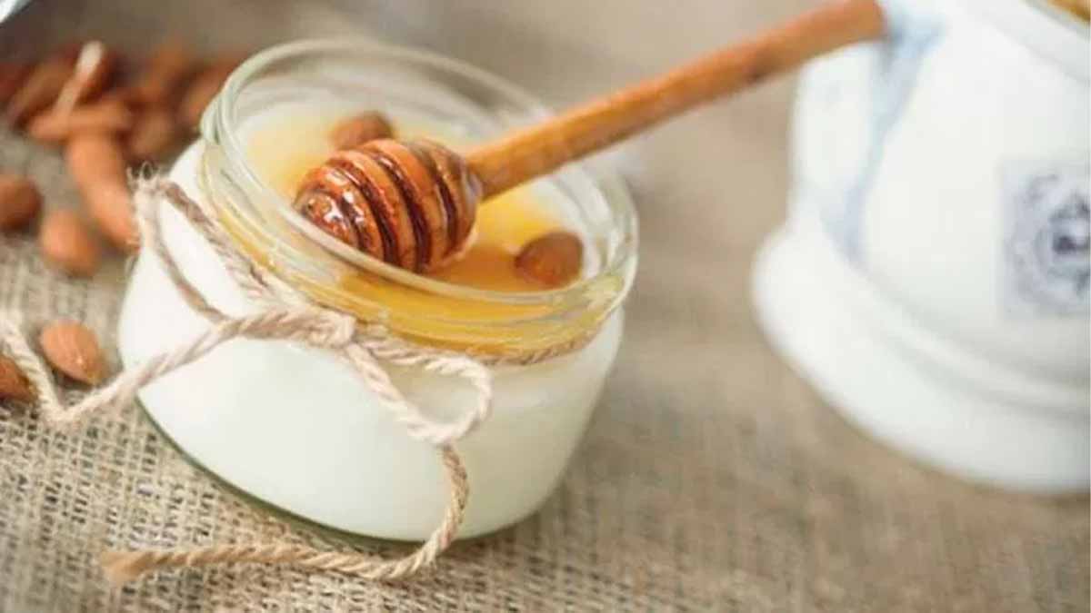 Yoğurdun içerisine bal ekleyip yemenin inanılmaz faydaları! Haftada bir gün yiyerek faydasını kendiniz görün