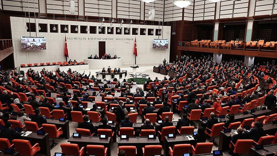 'Yargı krizi' için planlanan olağanüstü toplantı iptal edildi: CHP eyleme başlıyor