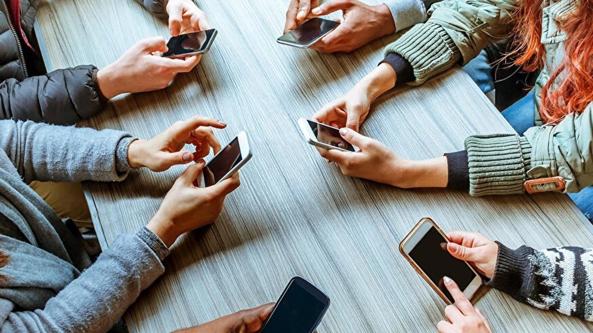 Çalışmalarda sona gelindi: Gençlere vergisiz telefonda '17 yaş' detayı