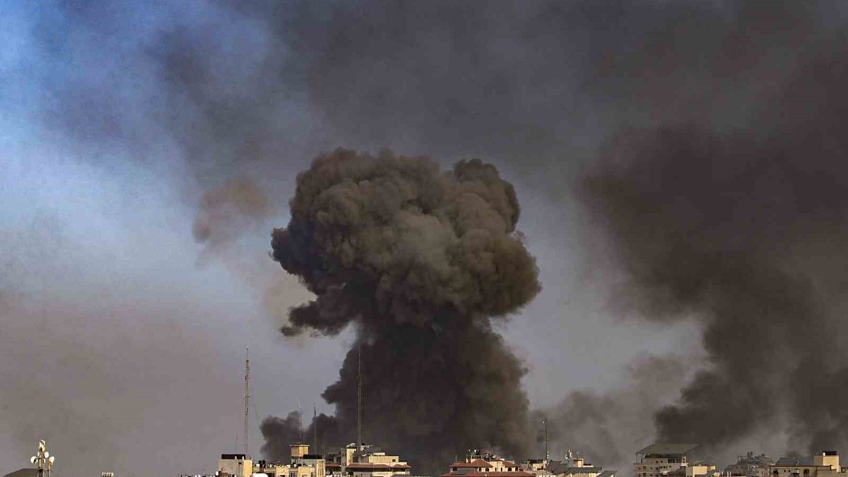 Gazze'deki hükümetten "çok geç olmadan bölgeyi kurtarın" çağrısı