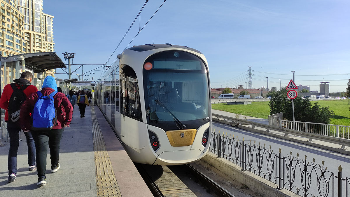 İstanbul'da yeni tramvay hattı hizmete başladı: Hayırlı olsun! İstasyonları ve sefer saatleri belli oldu